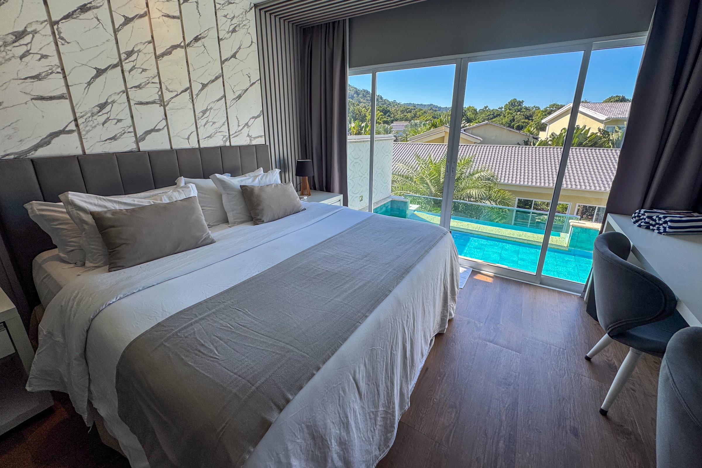 Meu quarto na Apple House Paraty